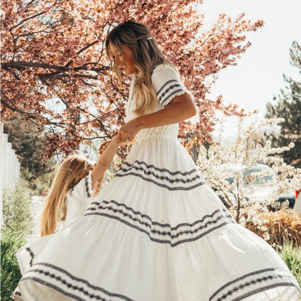 Ivy City Co Santorini Dress Size M